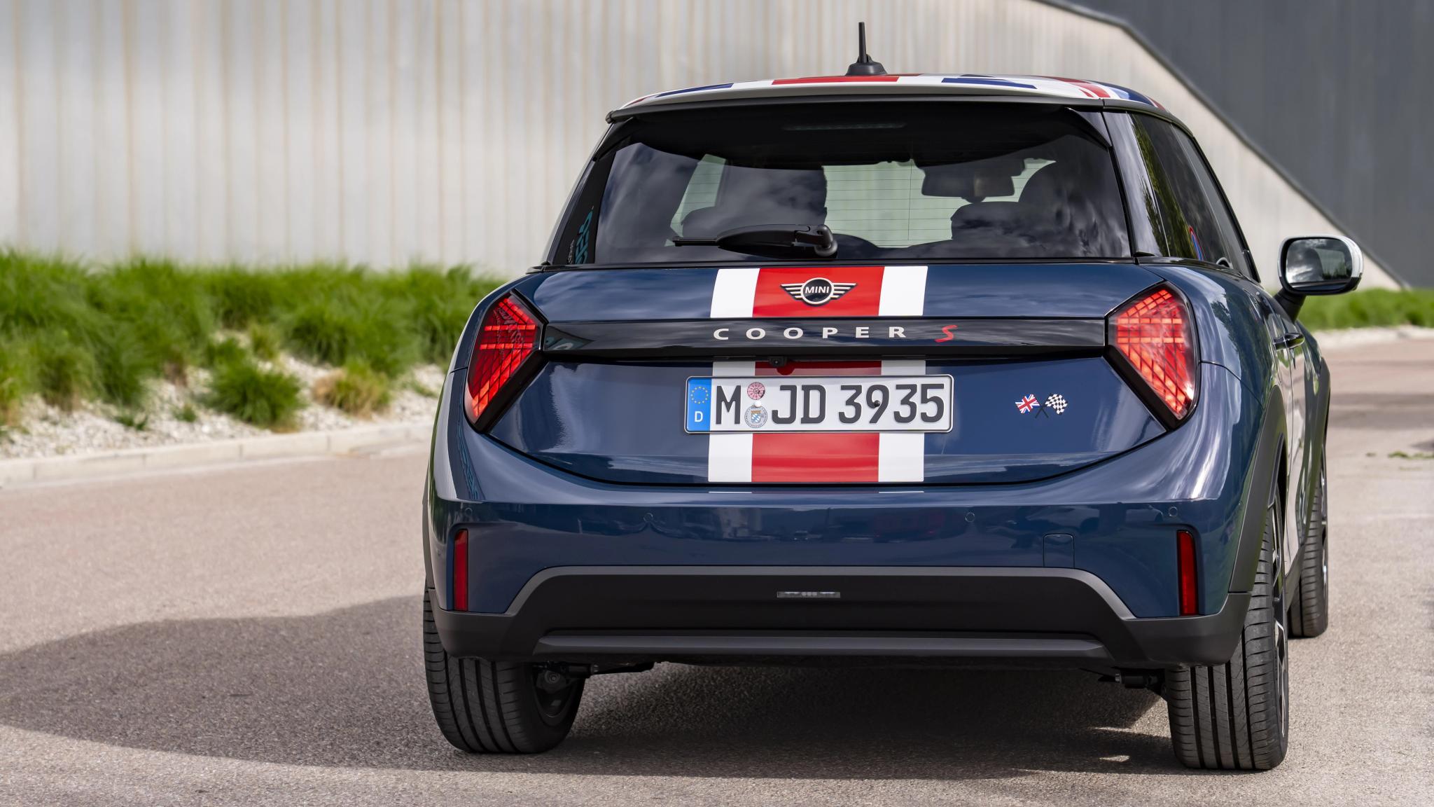  2026 MINI Cooper Oxford Edition limited to just 40 units in Australia - Image 2