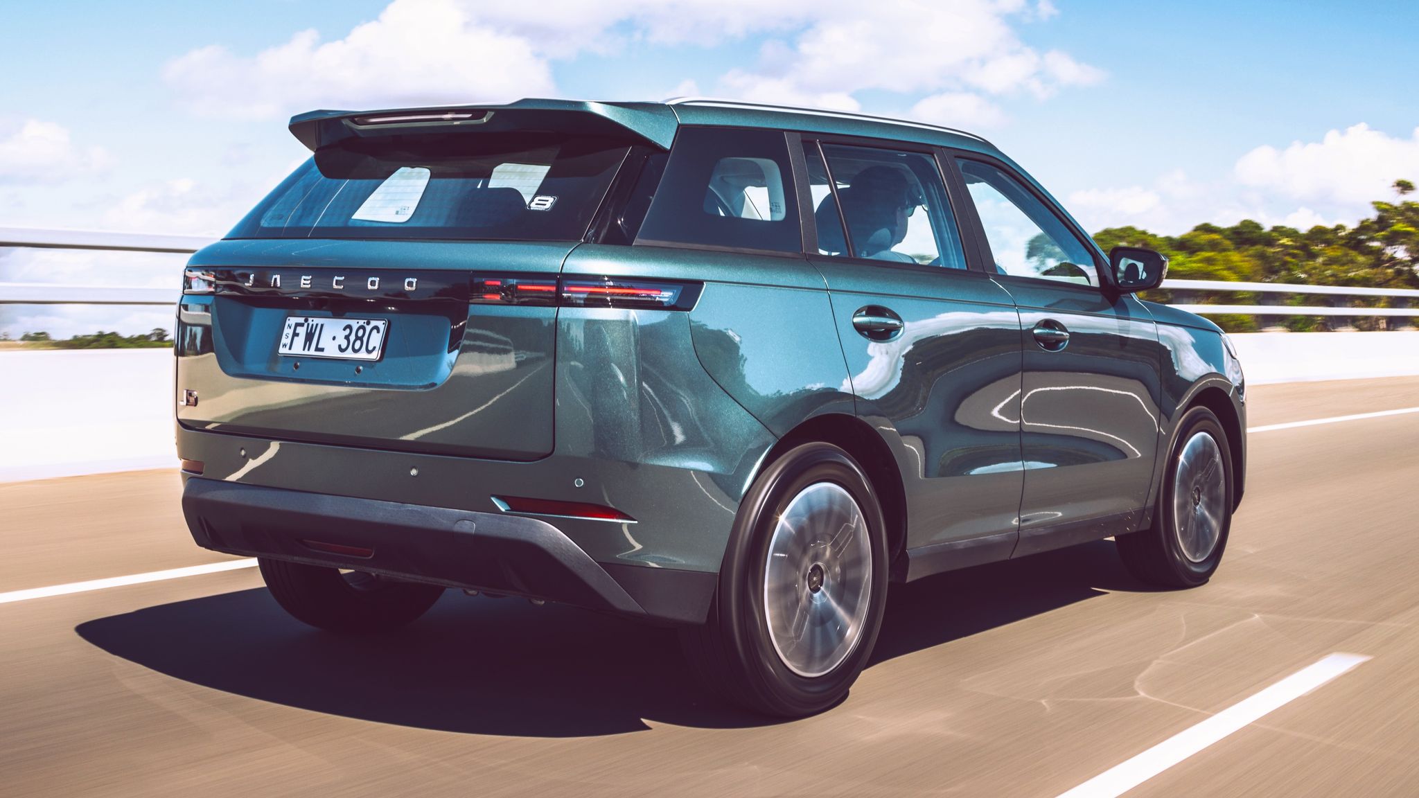 Jaecoo J5 petrol undercuts rivals with $25,990 driveaway price tag - Image 2