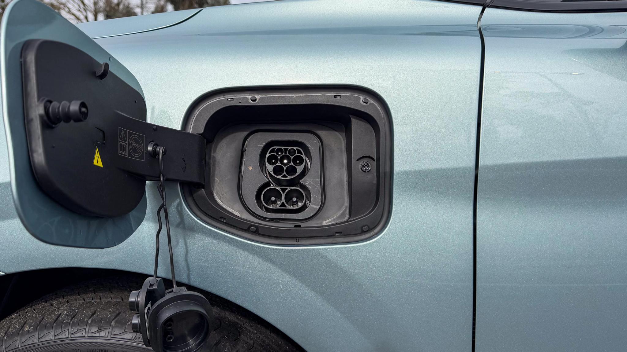 2026 MG4 EV Urban charge port