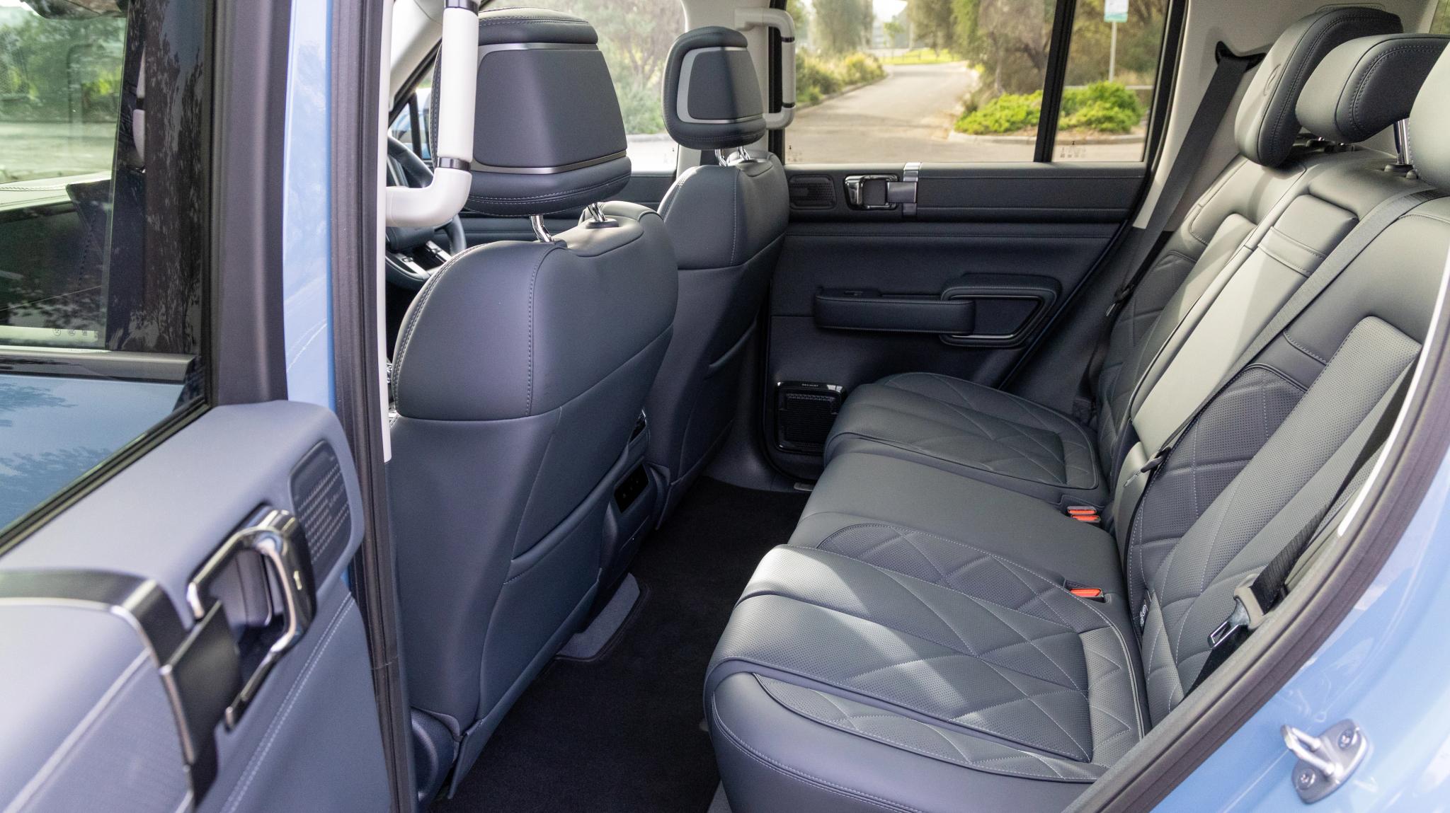2026 Denza B5 rear seats