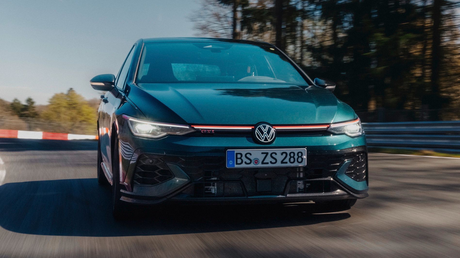 Volkswagen Golf GTI Edition 50 takes Nürburgring front-wheel drive record