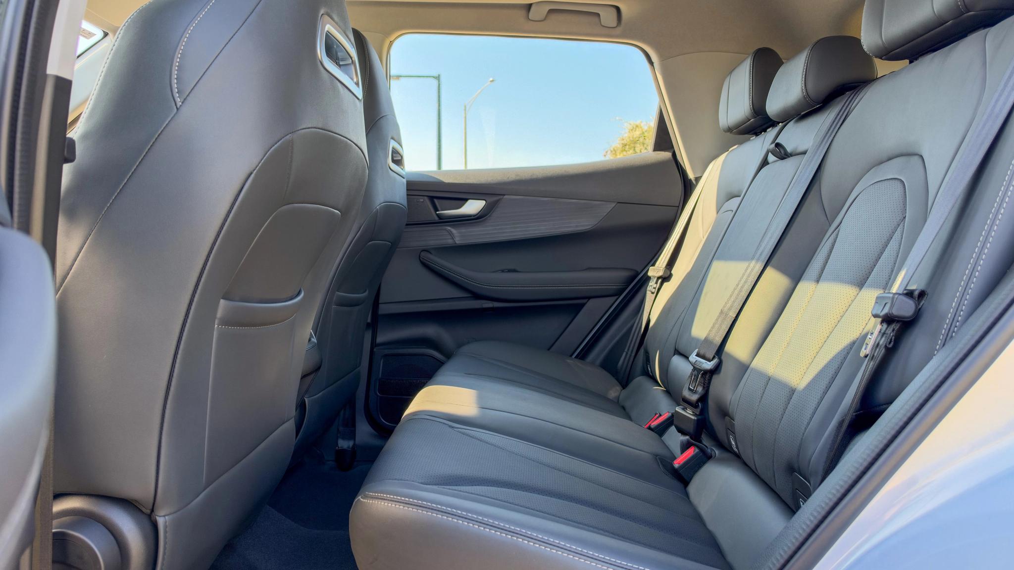2026 Chery Tiggo 4 rear seats