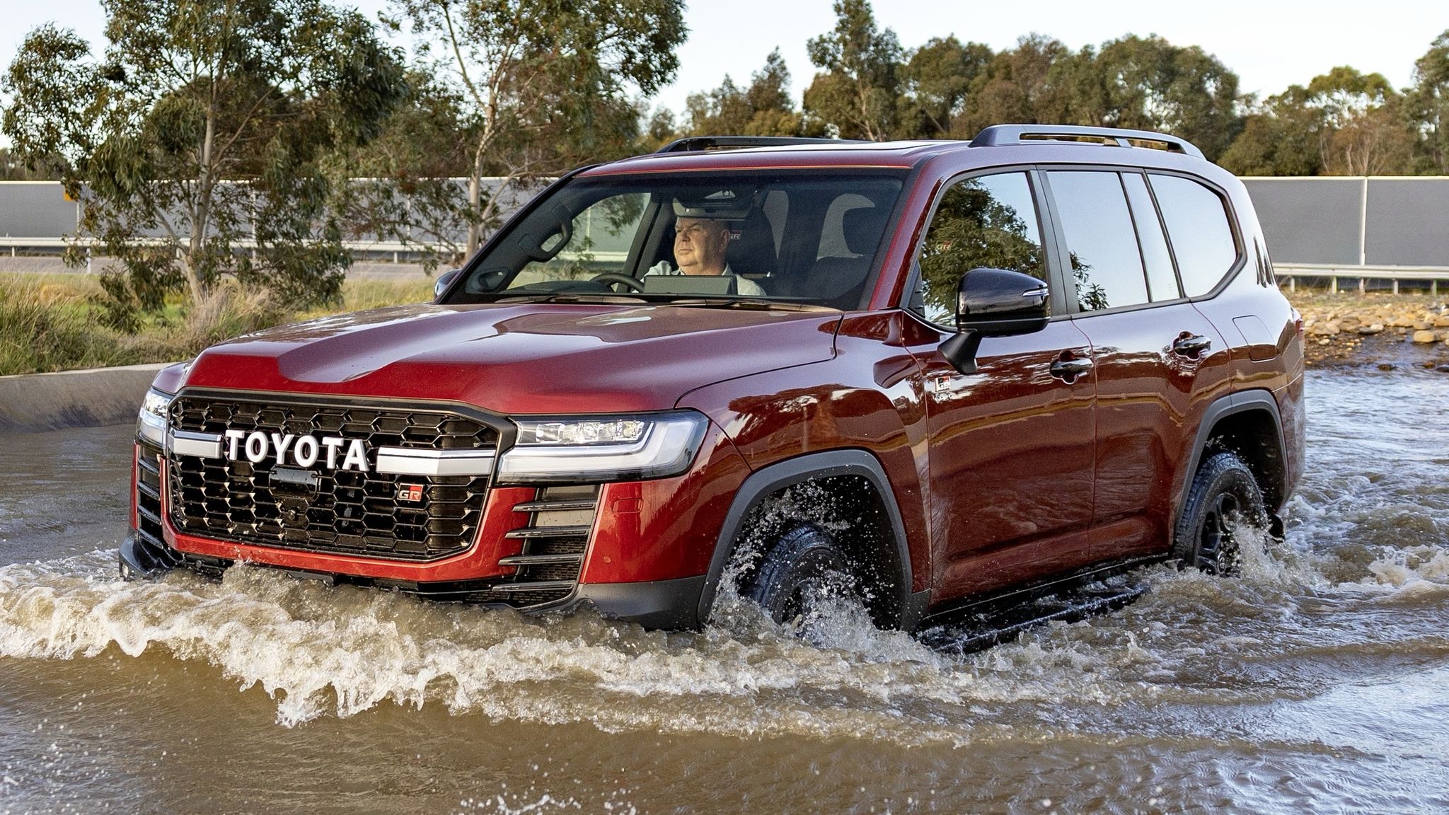 Toyota LandCruiser 300 hybrid arrives mid-year as most powerful ever - Image 3
