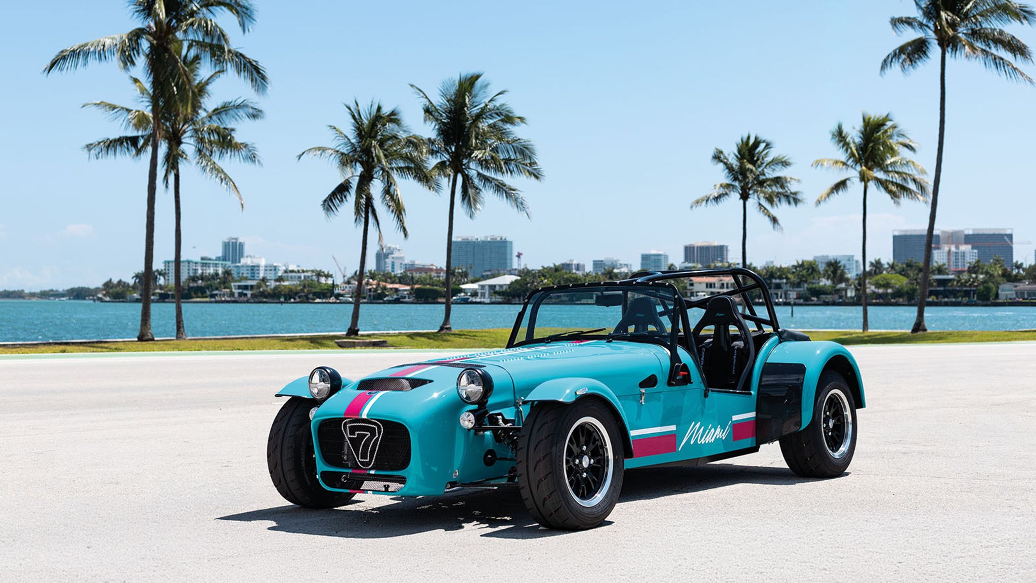 Caterham reveals 12-unit Seven Miami Special Edition for F1 race weekend - Image 2