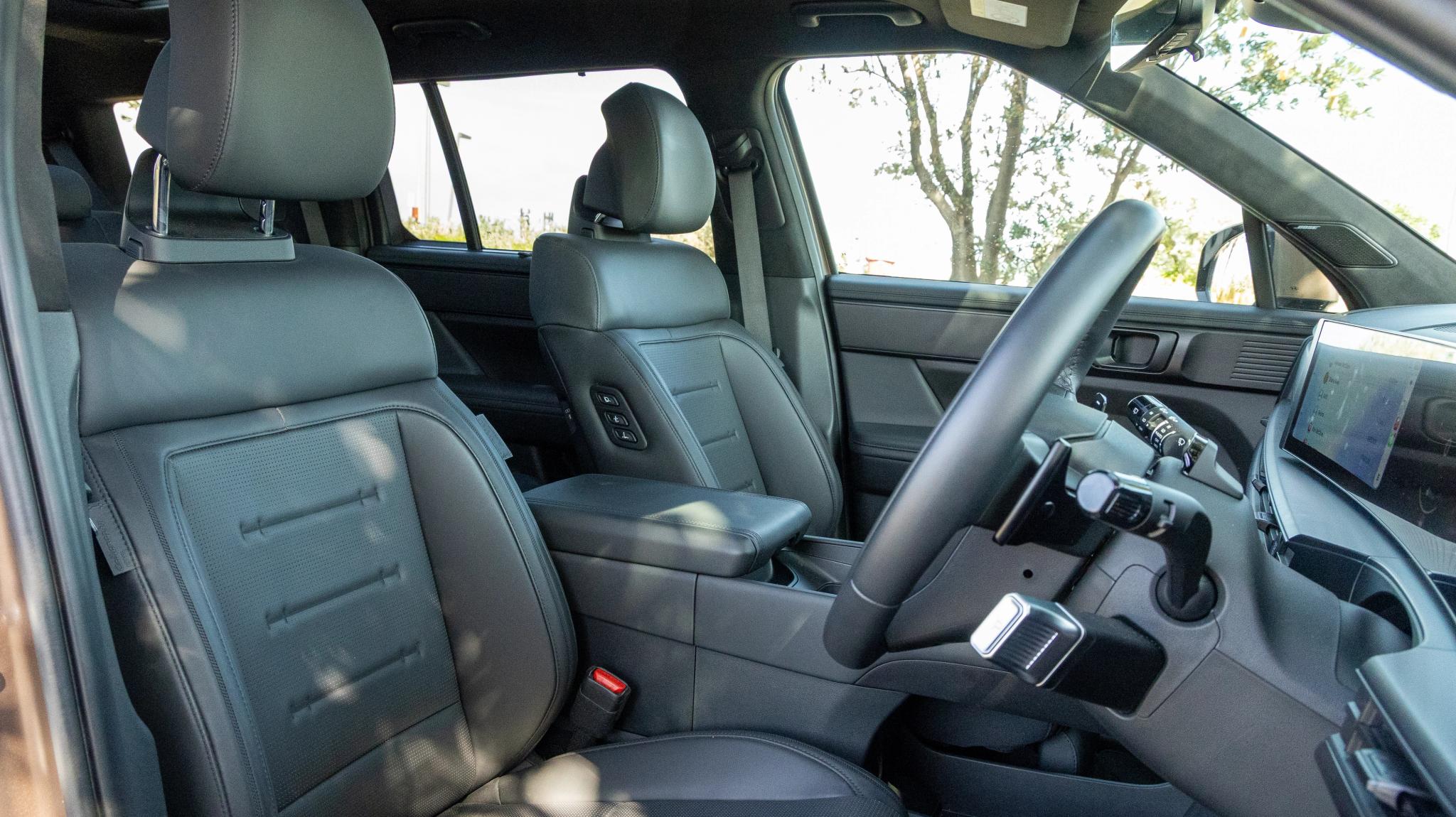 2026 Hyundai Santa Fe Hybrid front seats
