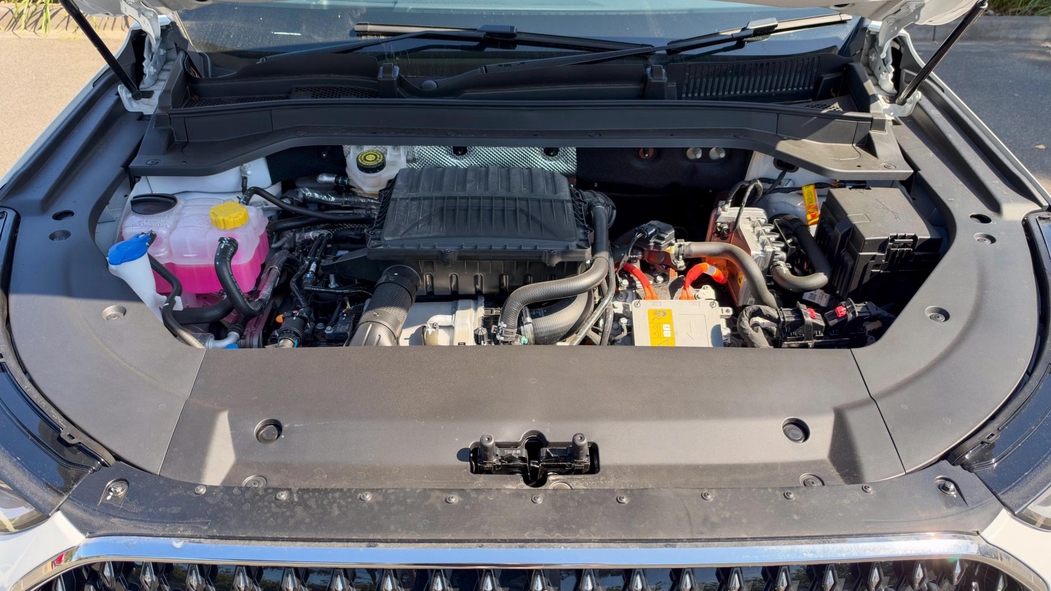 2026 Chery Tiggo 9 under bonnet engine
