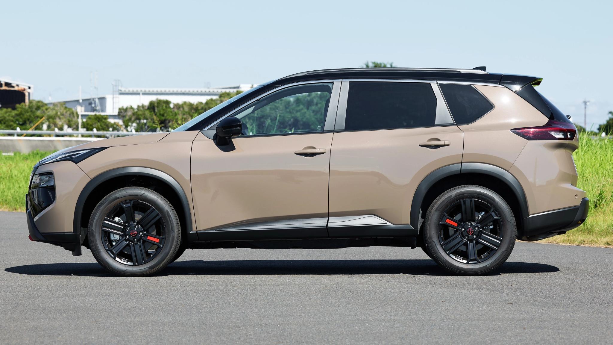 2026 Nissan X-TRAIL Rock Creek in Baja Storm side profile