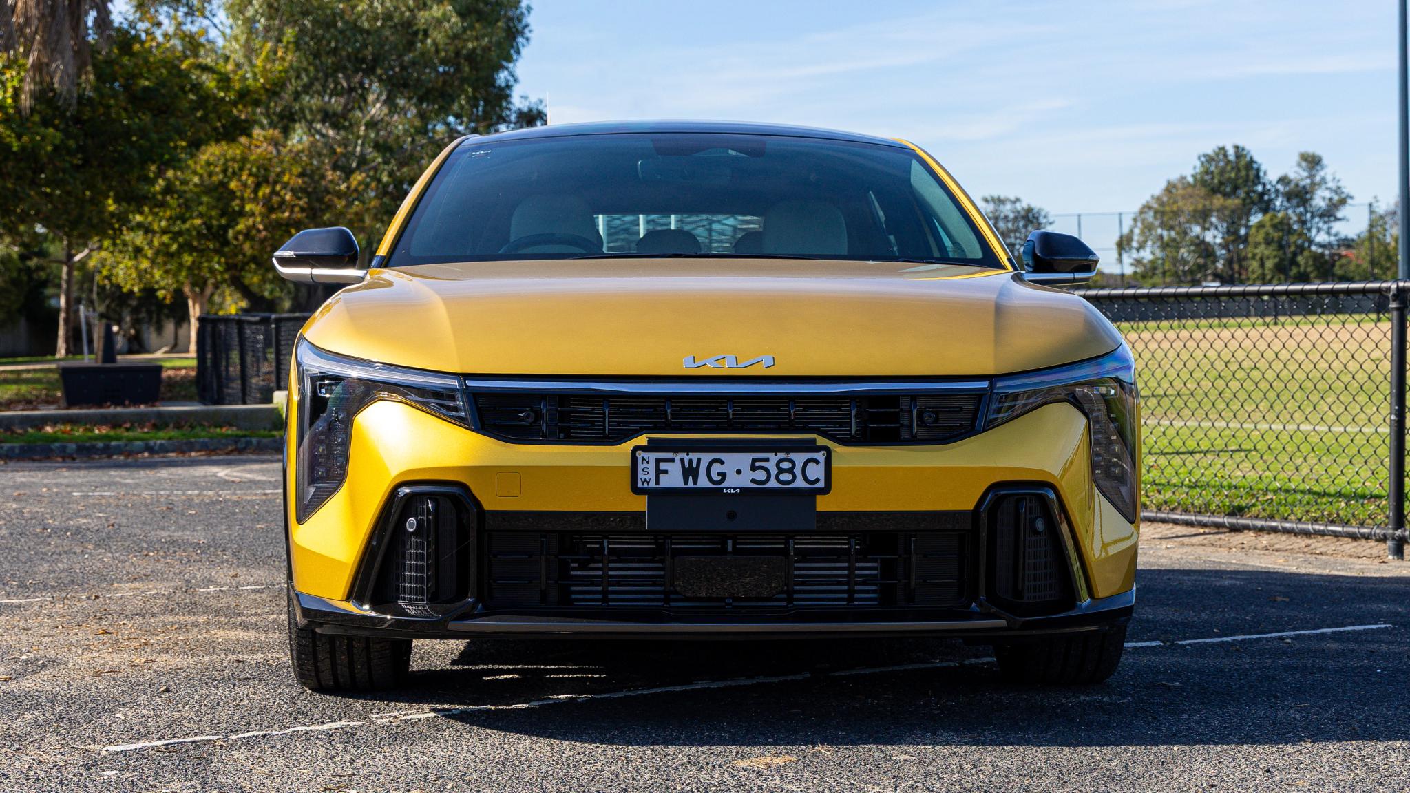 2026 Kia K4 Hatch front