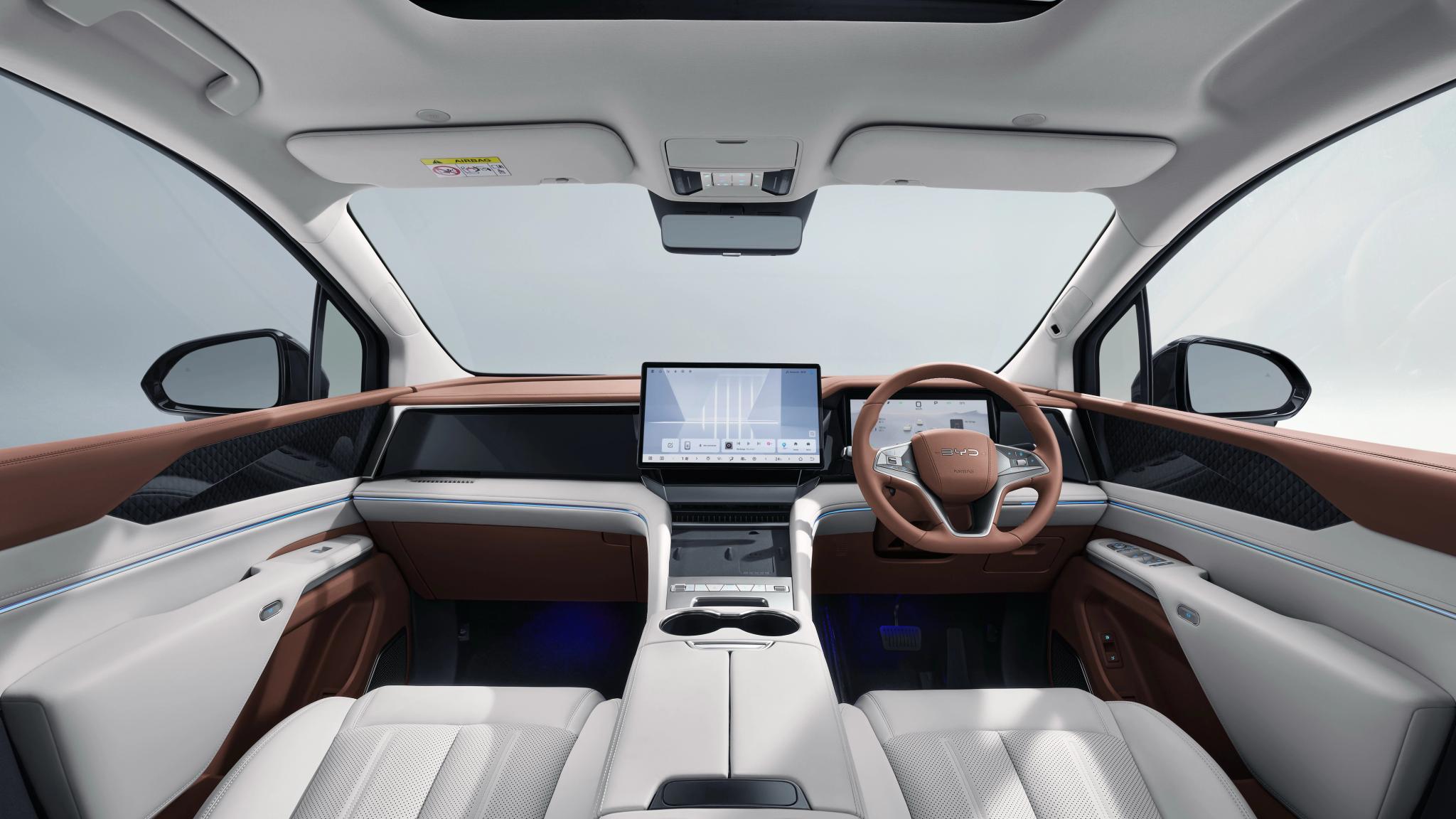 2027 BYD M9 plug-in hybrid people mover interior