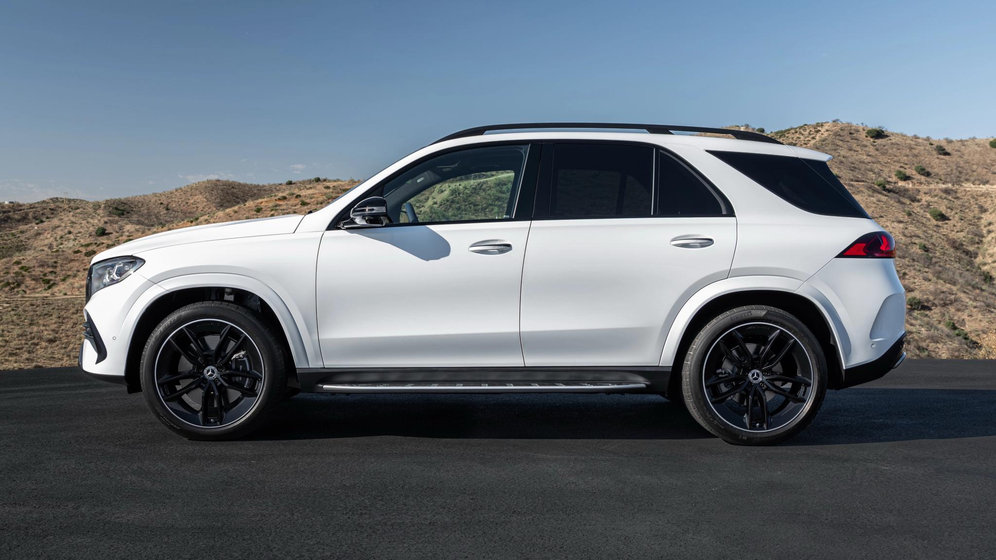 Mercedes-Benz GLE updated with new V8 & PHEV for 2027 - Image 4