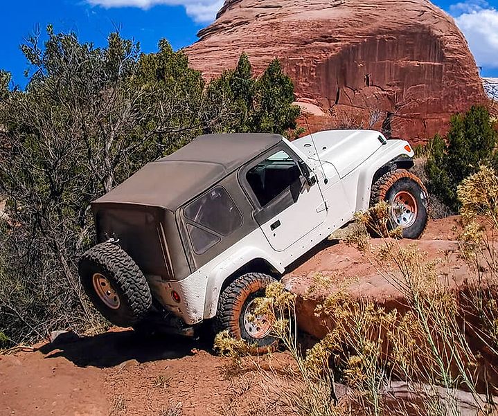 Explore the 2022 Jeep Wrangler Rubicon