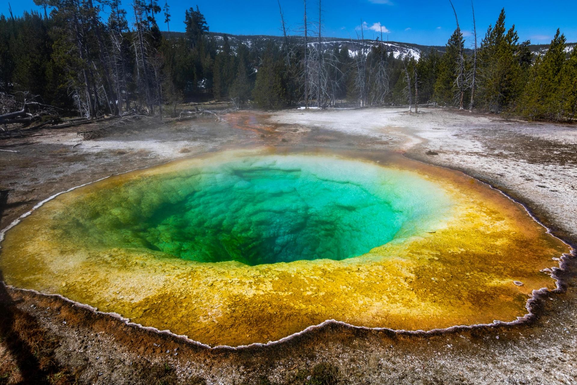 Yellowstone Guide: Geysers, Bison Jams & Why It's Awesome by Anya Sharma Yellowstone Guide: Geysers, Bison Jams & Why It's Awesome by Anya Sharma
