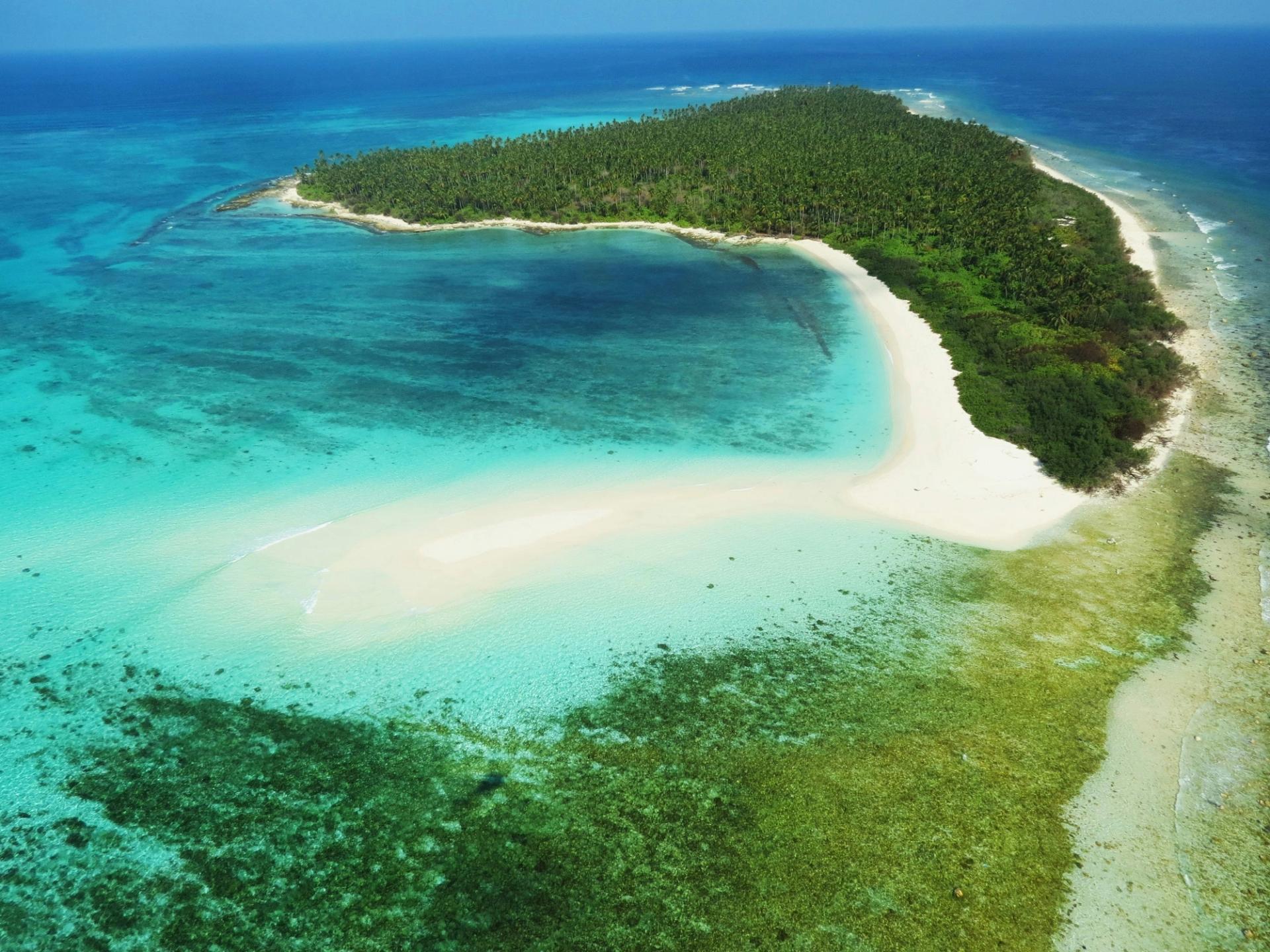 Lakshadweep Travel Guide: Paradise Unveiled for Indian Explorers by Astra Voyager Lakshadweep Travel Guide: Paradise Unveiled for Indian Explorers by Astra Voyager