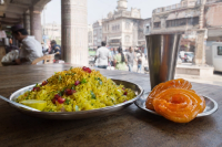 Indore Poha-Jalebi Breakfast Guide for Travelers