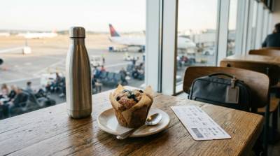 Airport Muffins Before a Flight: Buy, Pack, or Skip?