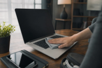 How to Wipe a Laptop Before Selling: Privacy Checklist