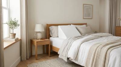 Wedge Pillow vs Extra Pillows for Acid Reflux: What Should You Buy?