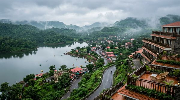 Where to Stay in Saputara in Monsoon: Lake, Market or Valley View?