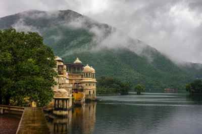 Read Monsoon Weather Forecasts Before India Trips