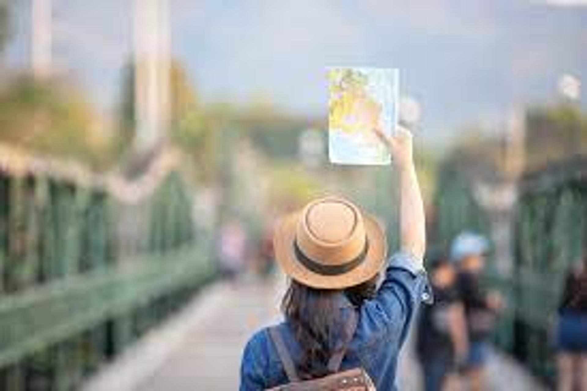 You don't have to be rich to travel well by Astra Voyager You don't have to be rich to travel well by Astra Voyager