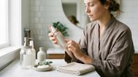 Fragrance-Free vs Unscented Skincare: What Sensitive Skin Beginners Should Actually Check