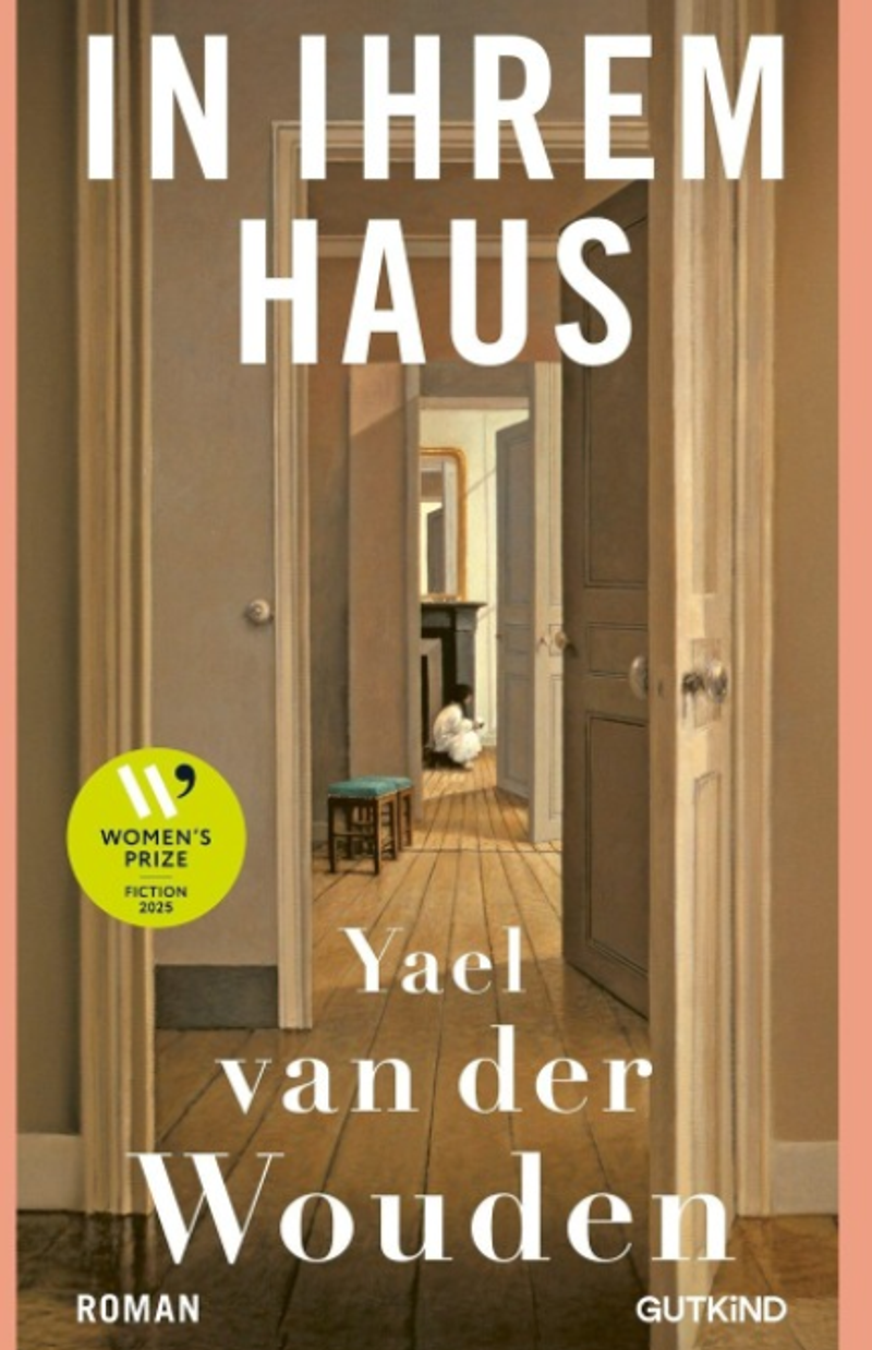 In ihrem Haus
