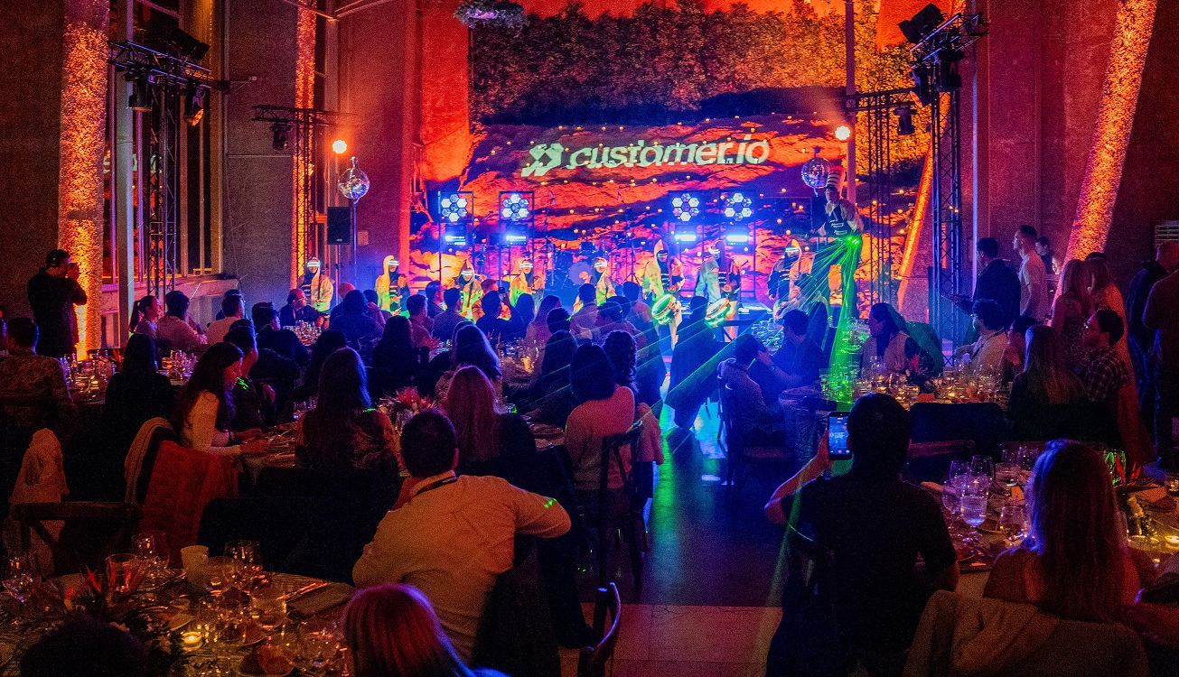 Cină de companie la offsite-ul de primăvară