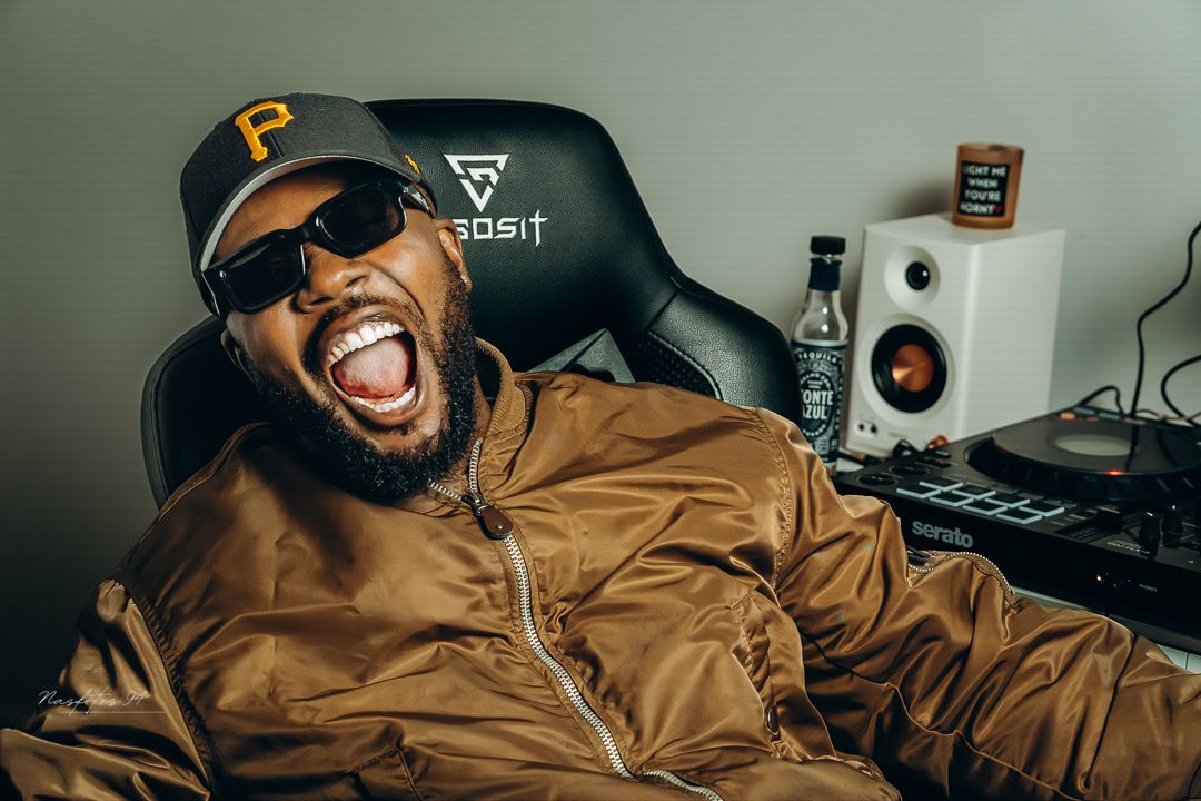 BEHIND THE DECKS | DJ LALA - The Art of Reading the Room