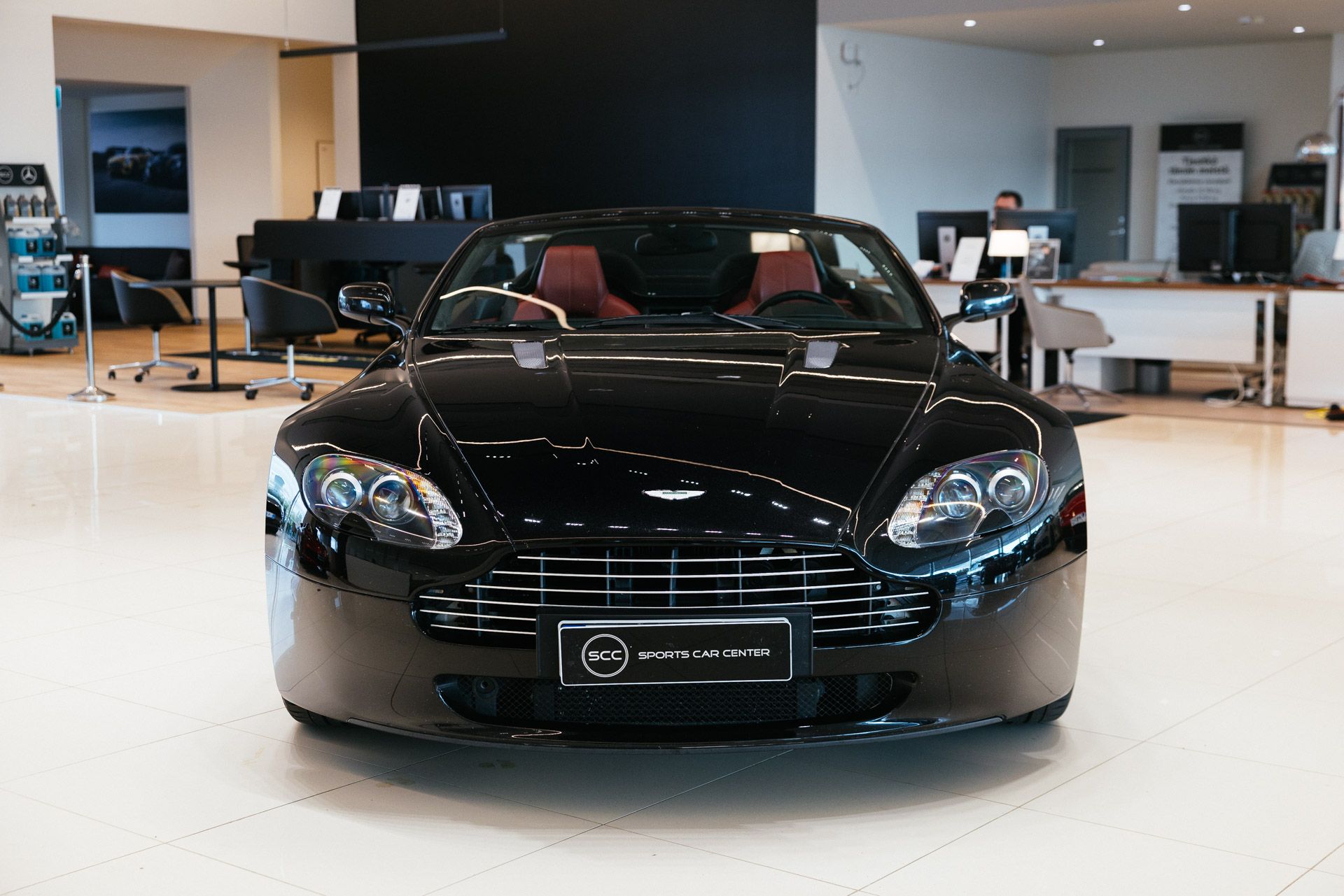 Aston Martin Vantage V8 Vantage Roadster 2008, kuva 3/50