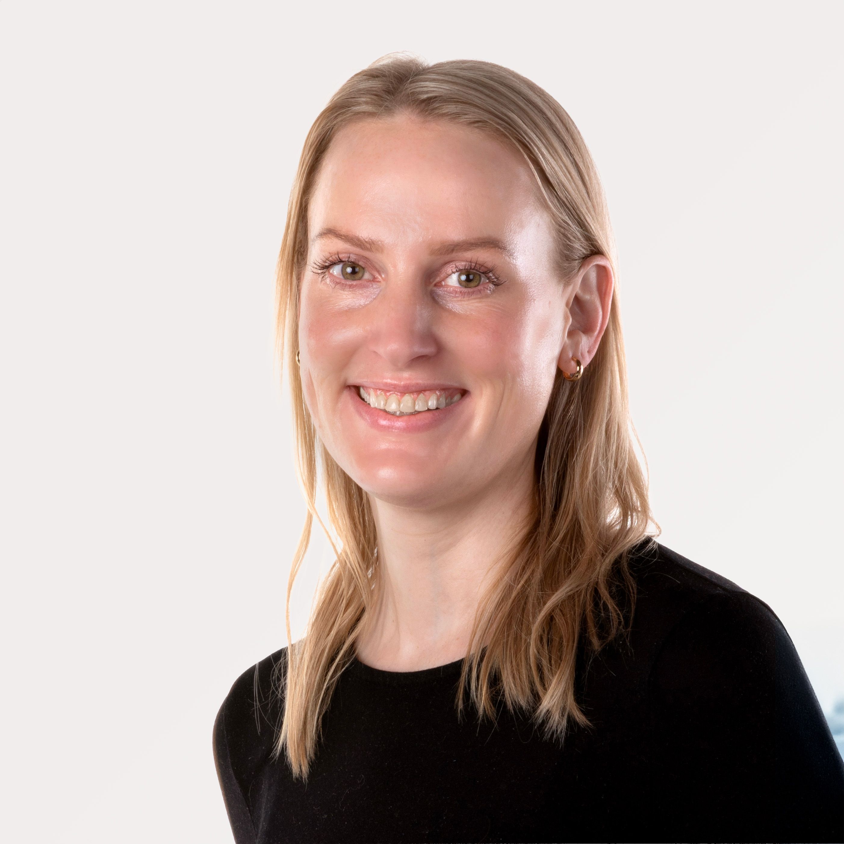Pernille Hatlehol, Ettermarkedsansvarlig
