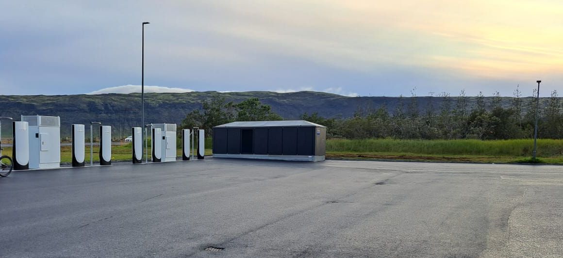 Tesla ladeinfrastruktur på Island