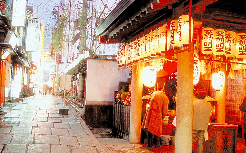 Hozenji Yokocho