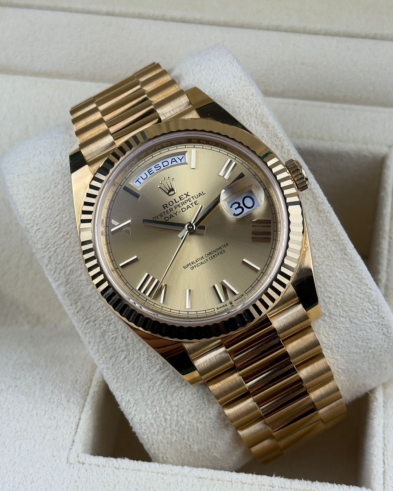 Rolex Day-Date - 40mm - Ref; 228238