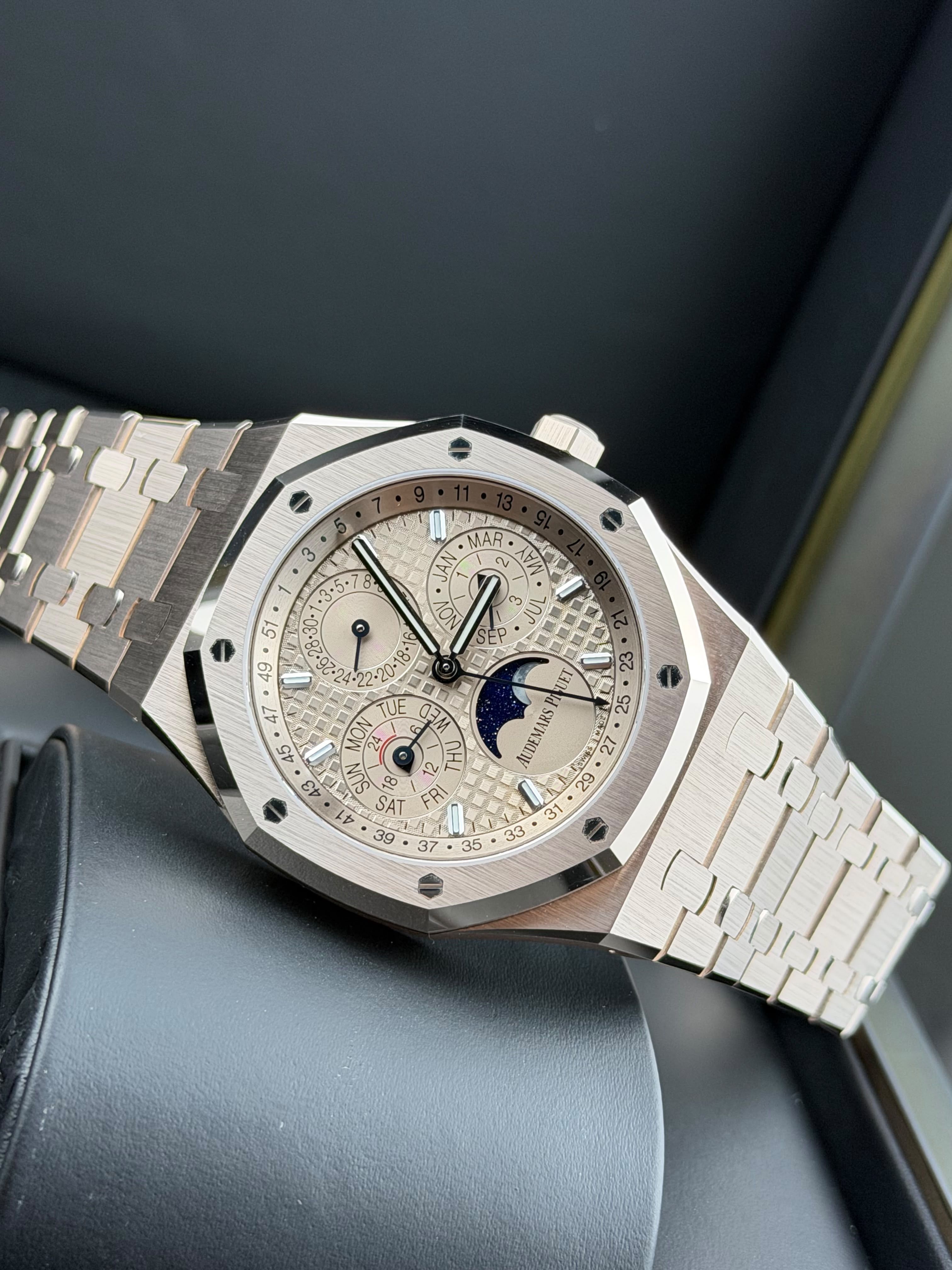 Audemars Piguet Royal Oak Perpetual Calendar - 41MM - Ref :26674SG.OO.1320SG.01