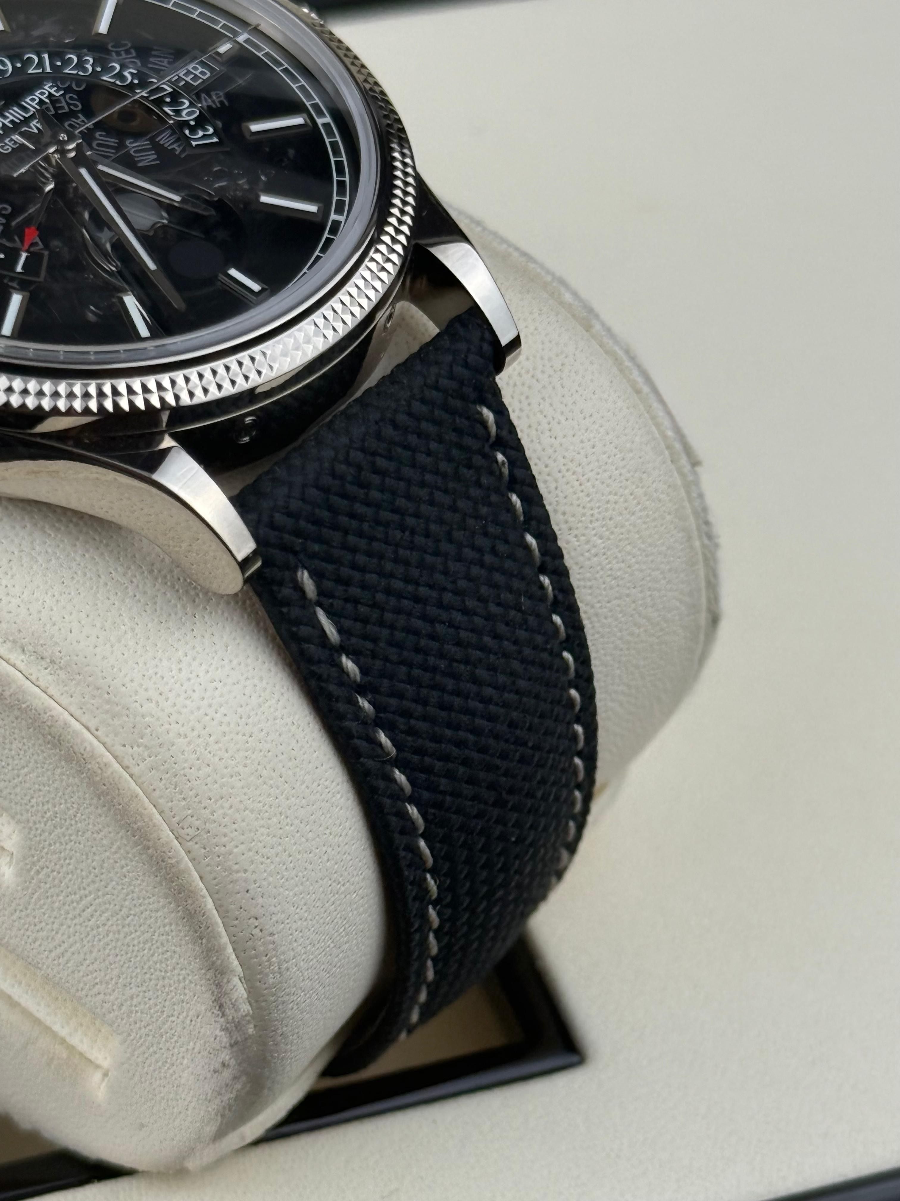 Patek Philippe Grand Complications Retrograde Perpetual Calendar - 39.5MM - Ref : 6159G-001 thumbnail 3