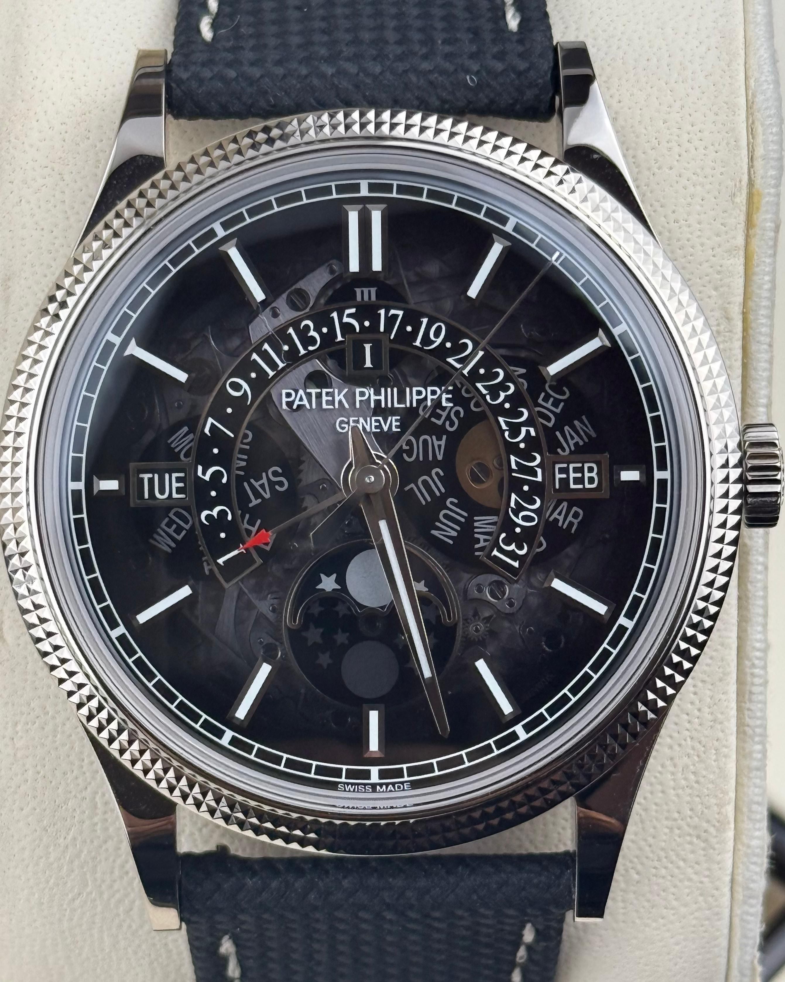 Patek Philippe Grand Complications Retrograde Perpetual Calendar - 39.5MM - Ref : 6159G-001