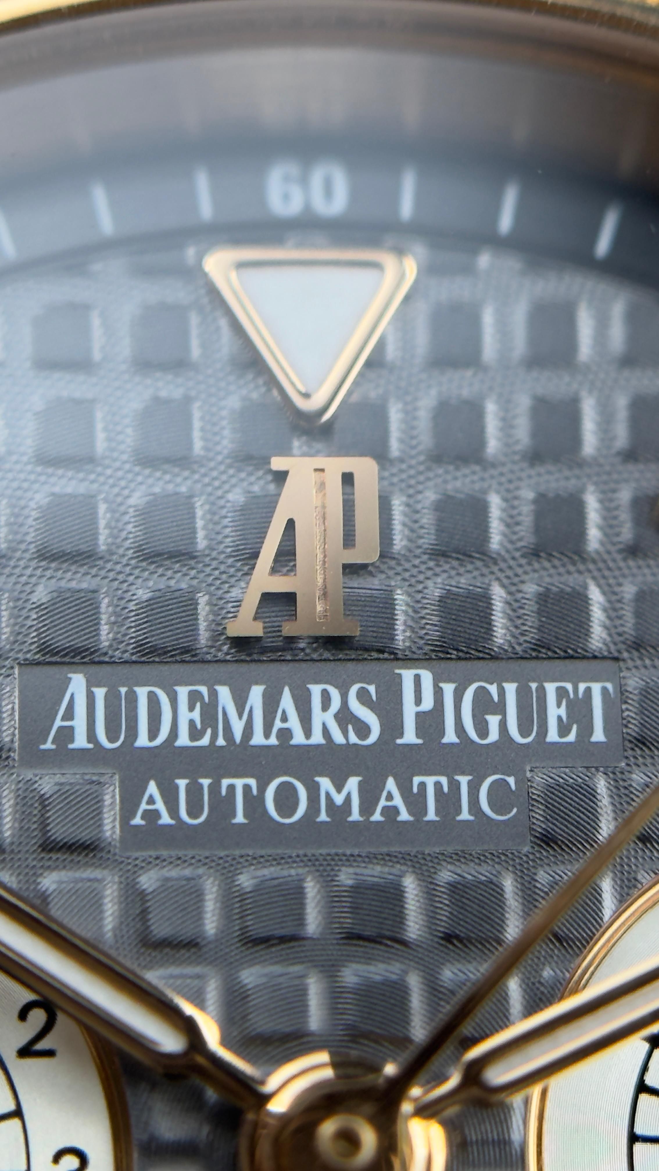 Audemars Piguet Royal Oak Offshore - 39MM - REF : 26022OR.OO.D088CR.0 thumbnail 6