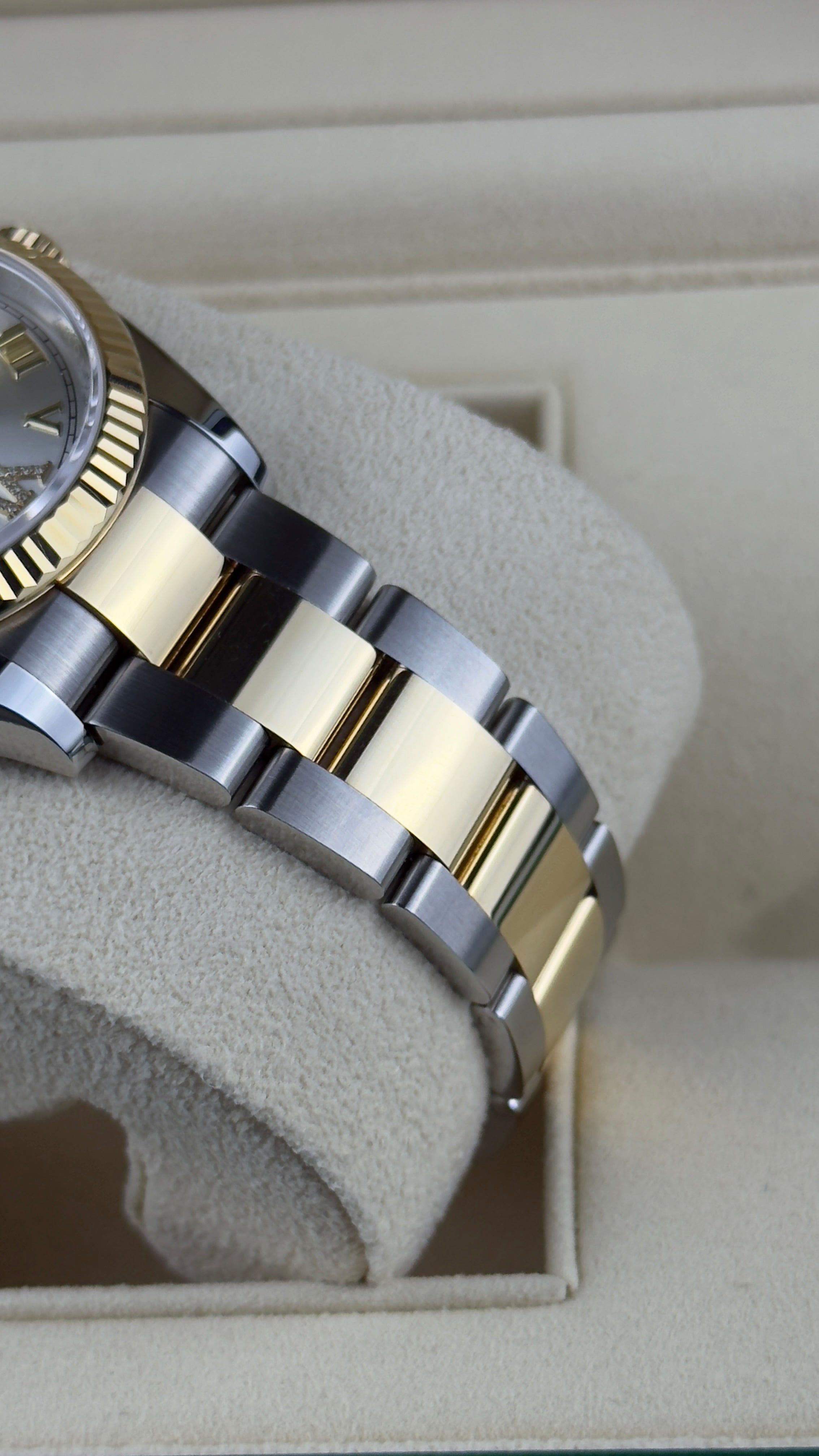 Rolex Datejust - 36MM - Ref; 126233 thumbnail 7