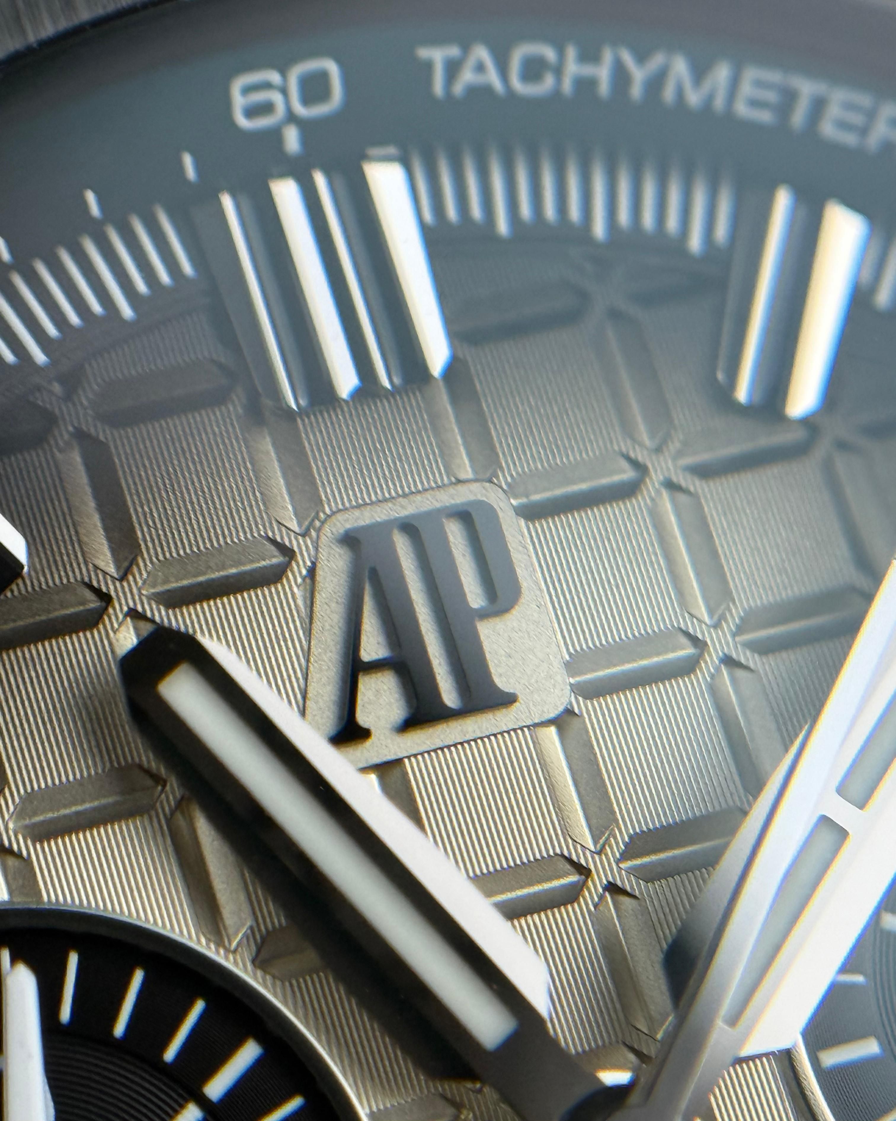 Audemars Piguet Royal Oak Offshore - 43MM - REF : 26420SO.OO.A600CA.01 thumbnail 4