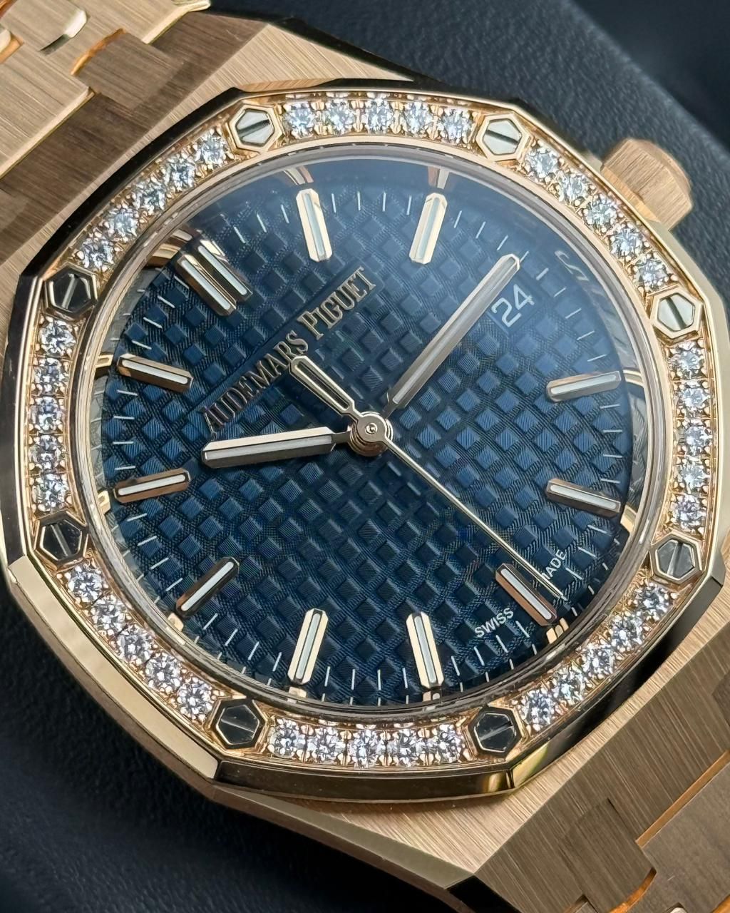 Audemars Piguet Royal Oak - 34MM - REF : 77451OR.ZZ.1361OR.04 thumbnail 3
