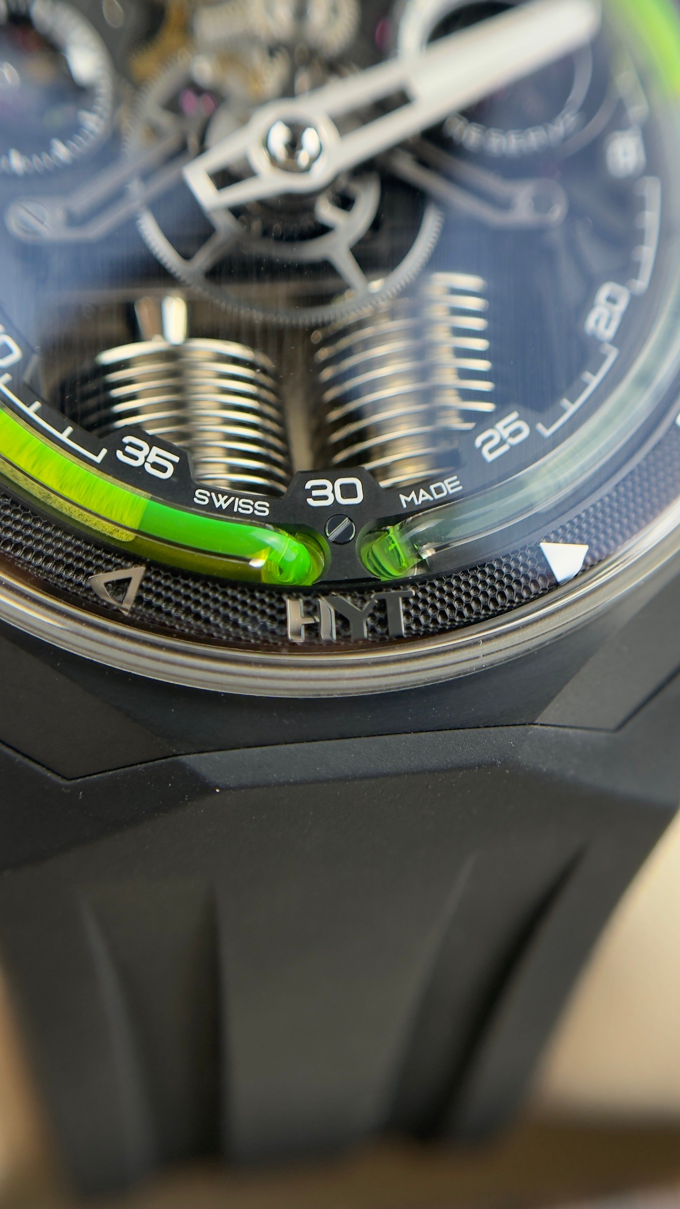 HYT S1 Titanium DLC Green - 45MM - Ref; H03419-A thumbnail 7