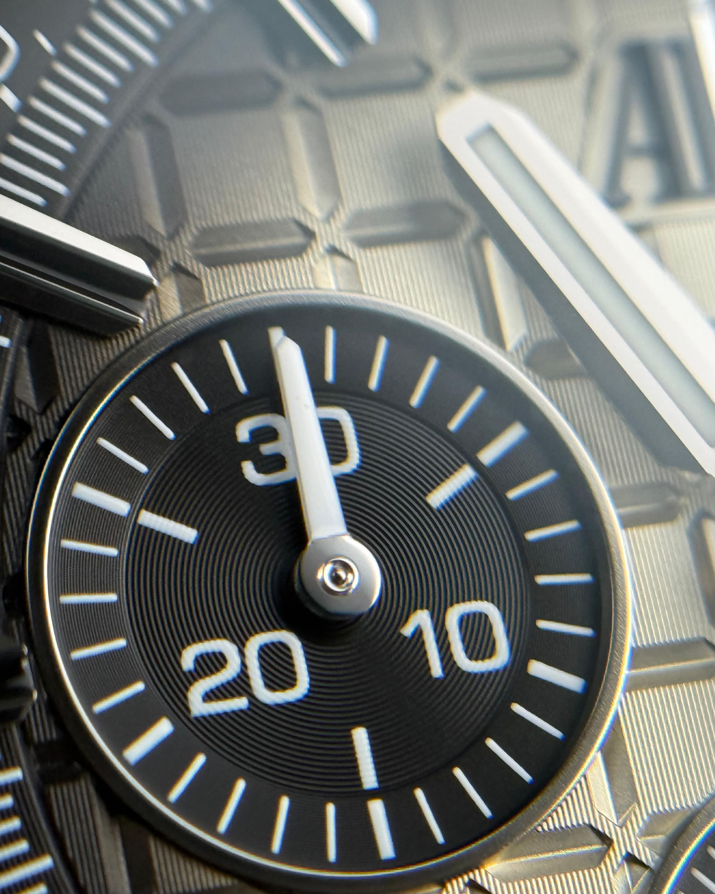 Audemars Piguet Royal Oak Offshore - 43MM - REF : 26420SO.OO.A600CA.01 thumbnail 6