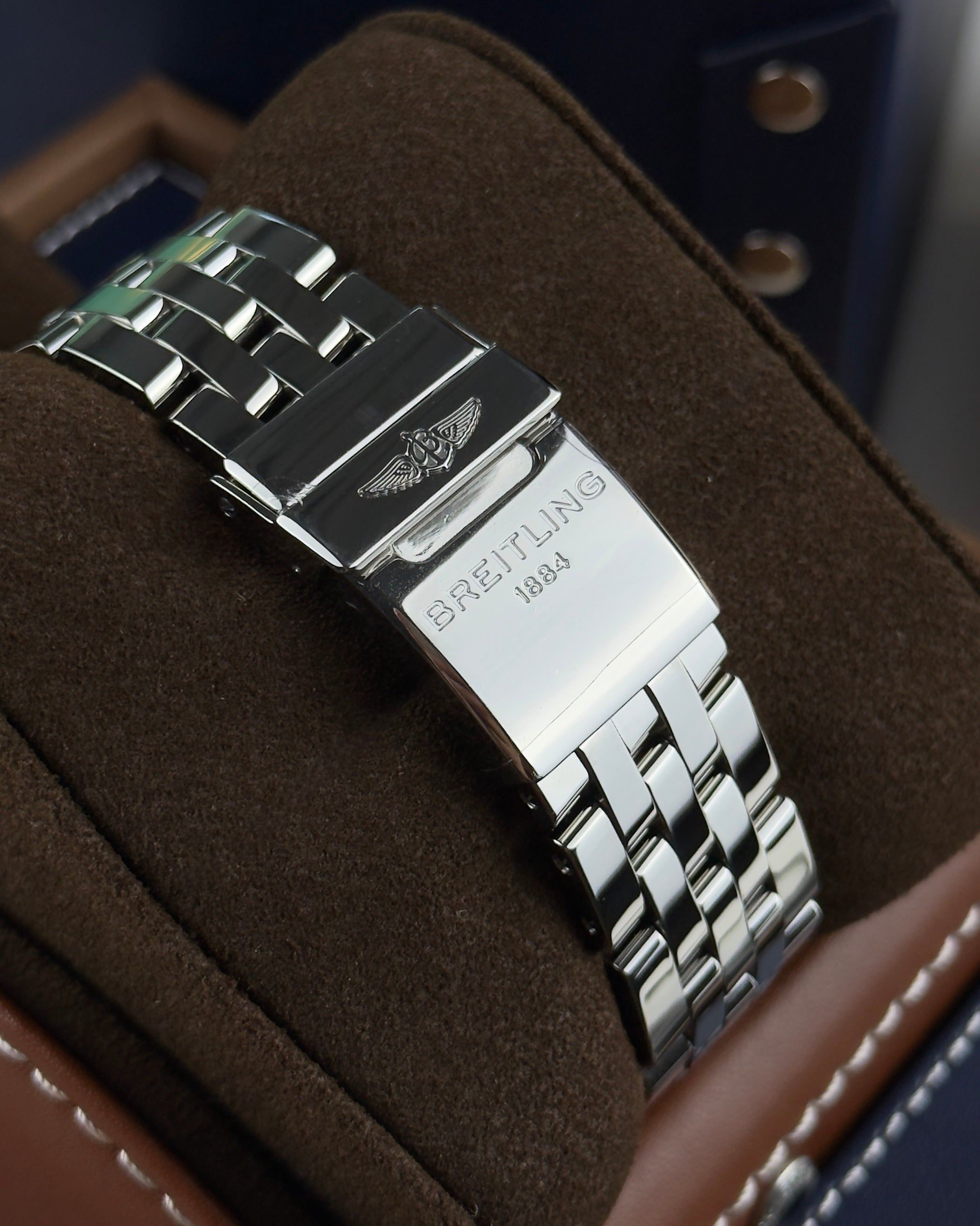 Breitling Chronomat GMT - 44MM - Ref : AB042011 thumbnail 8