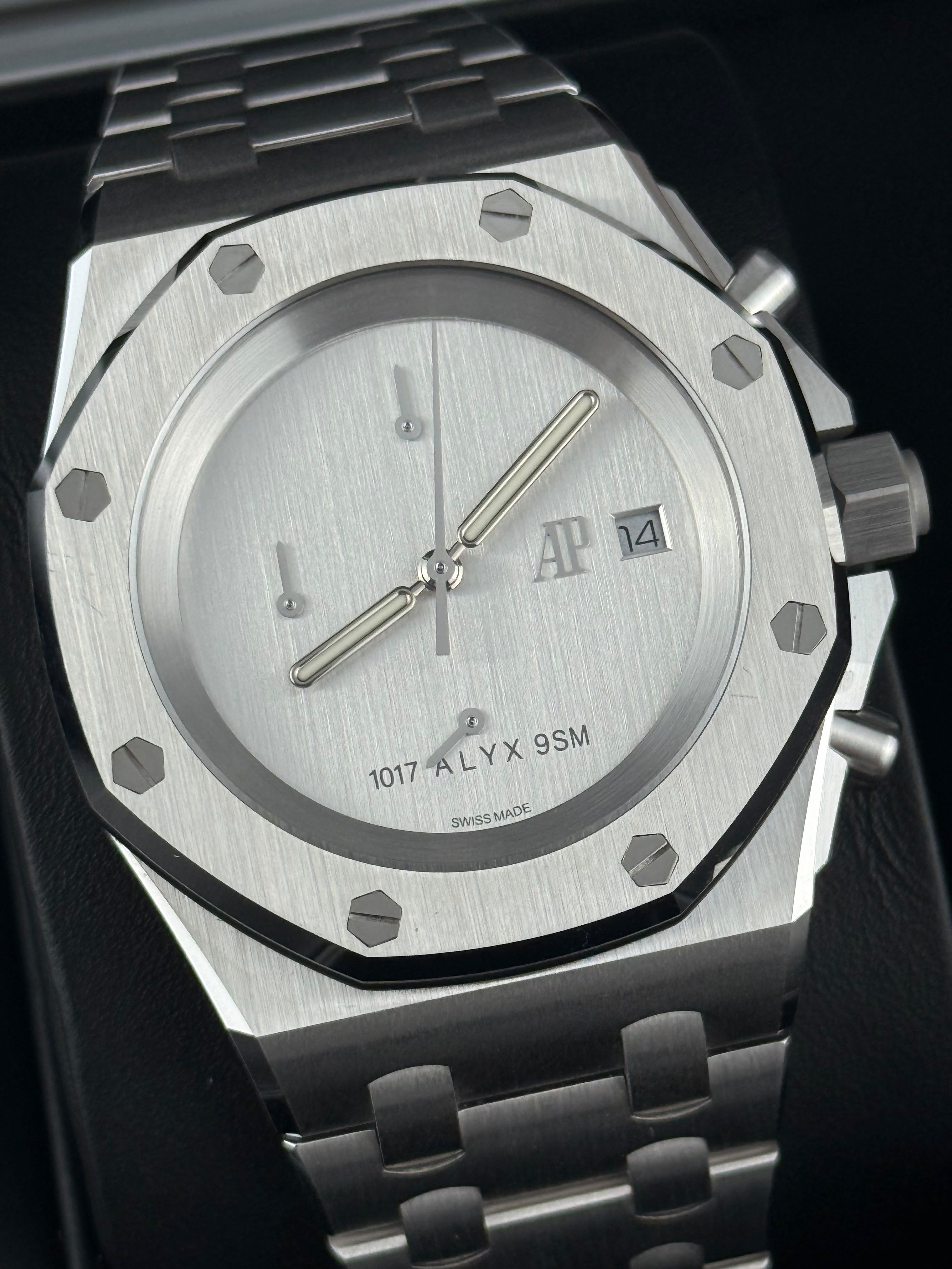 Audemars Piguet Royal Oak - 42 MM - Ref: 26238BC.OO.2000BC.01