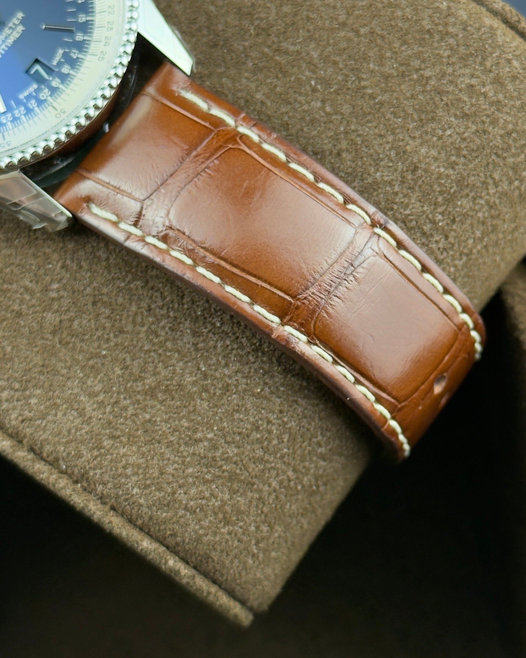 Breitling Navitimer 1 Automatic - 38MM - Ref : A17325211C1P2 thumbnail 8