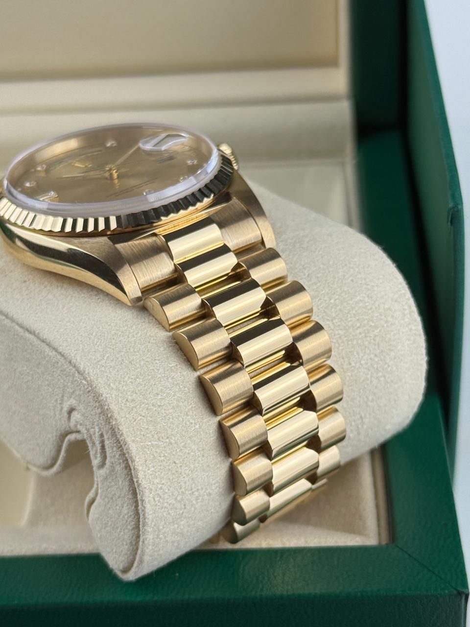 Rolex Day-Date "President" - 36mm - Ref; 18238 thumbnail 7