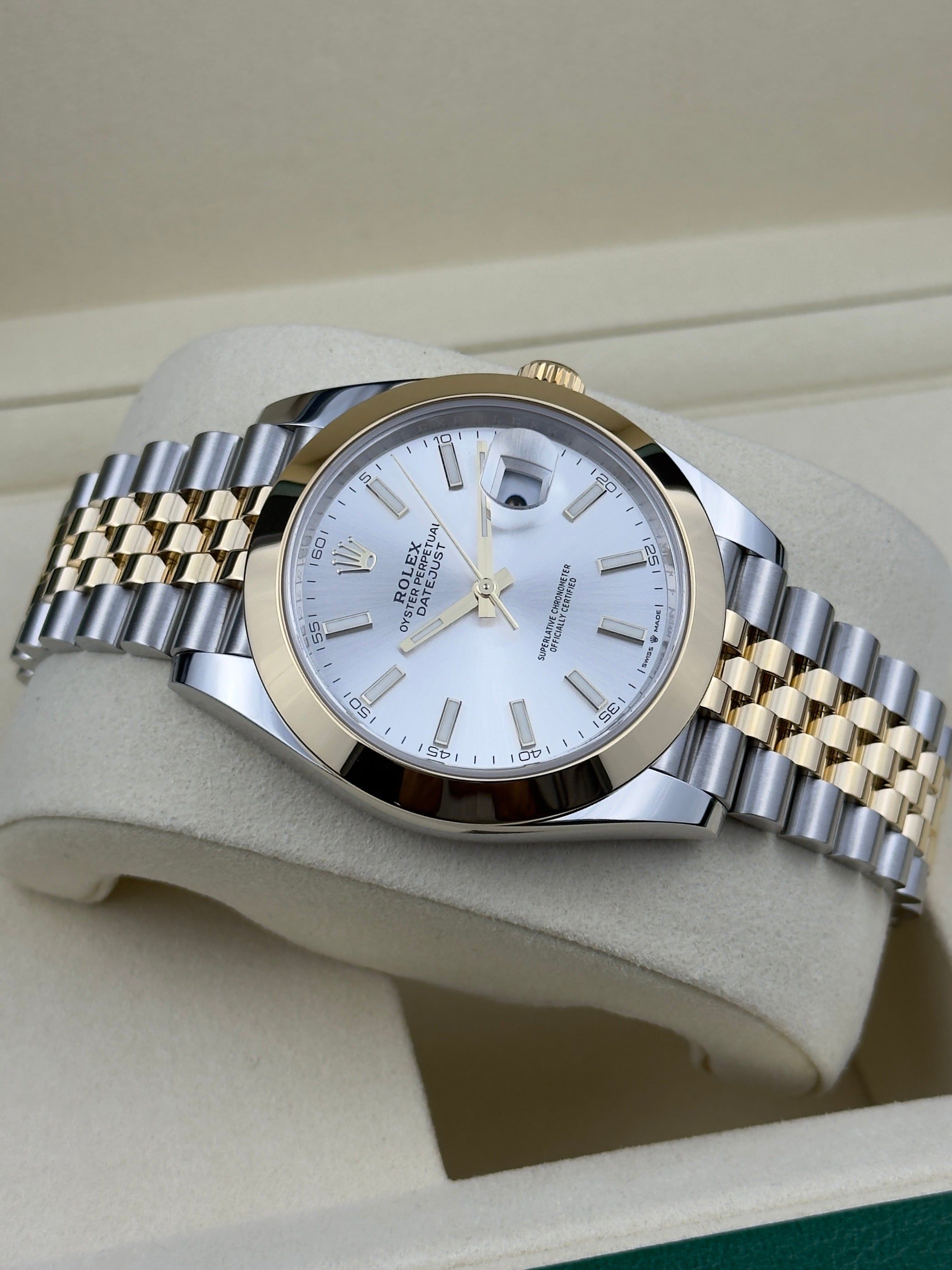 Rolex Datejust - 41MM - Ref; 126303 thumbnail 4