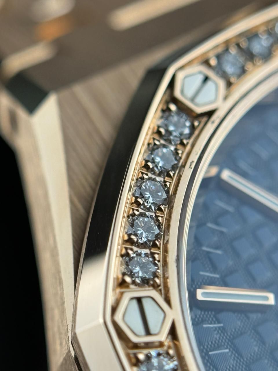 Audemars Piguet Royal Oak - 34MM - REF : 77451OR.ZZ.1361OR.04 thumbnail 7