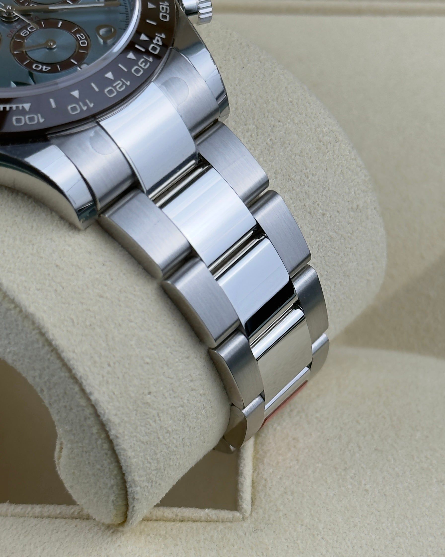 ROLEX COSMOGRAPH DAYTONA - 40MM - Ref. 126506-0002 thumbnail 10