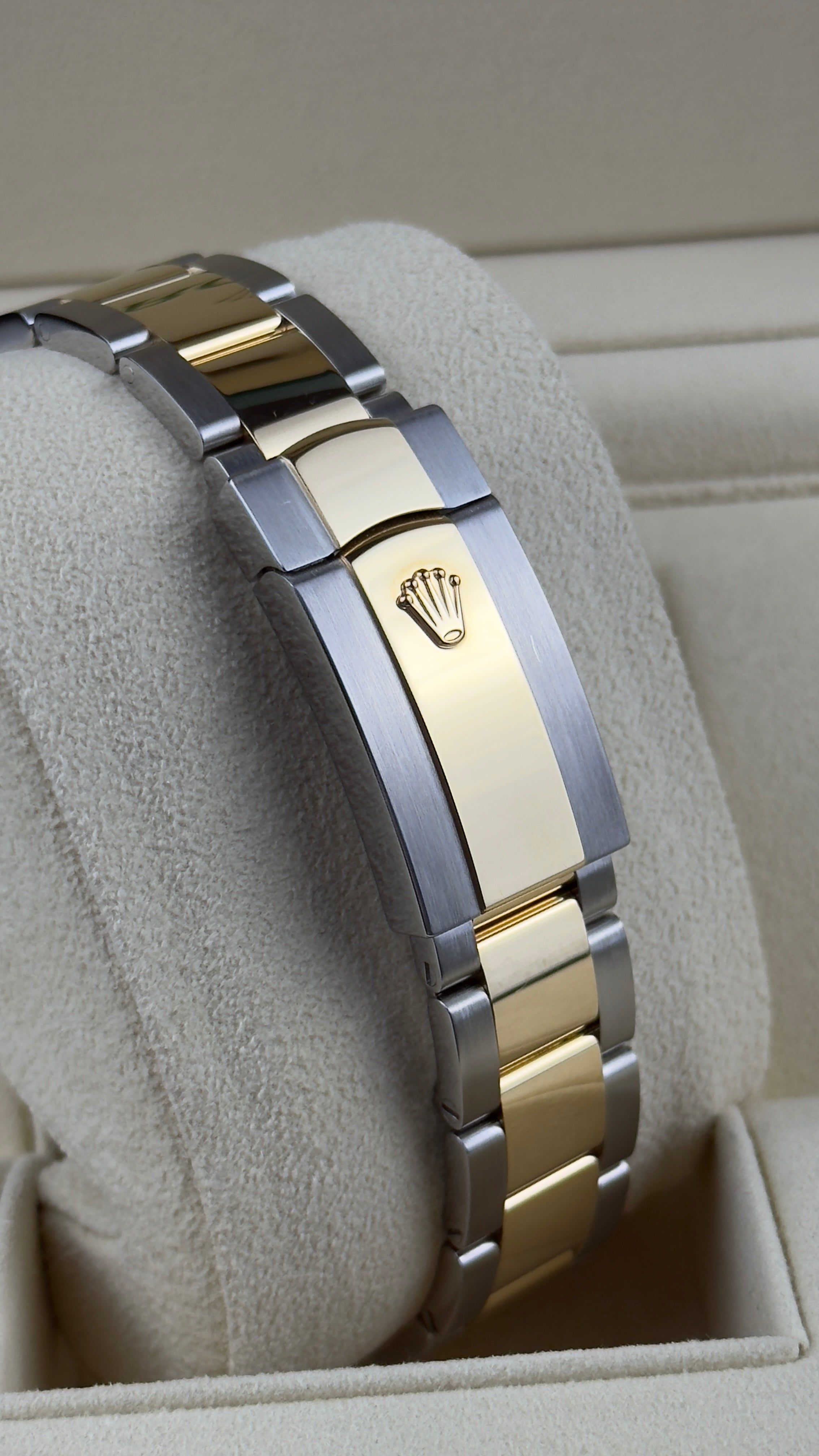 Rolex Datejust - 36MM - Ref; 126233 thumbnail 8